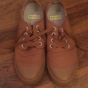 BANGS Low Top Sneakers in Sahara Sand, New without tags